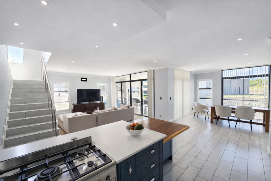 4 Bedroom Property for Sale in The Islands Estates North West